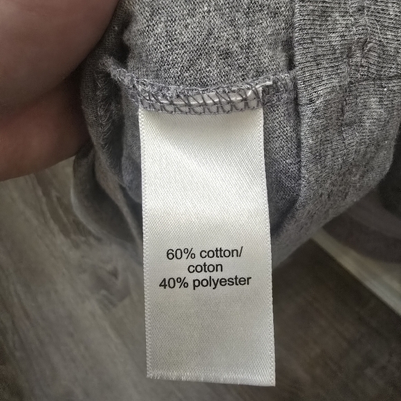 Girls Xs  tree tee - Picture 4 of 4